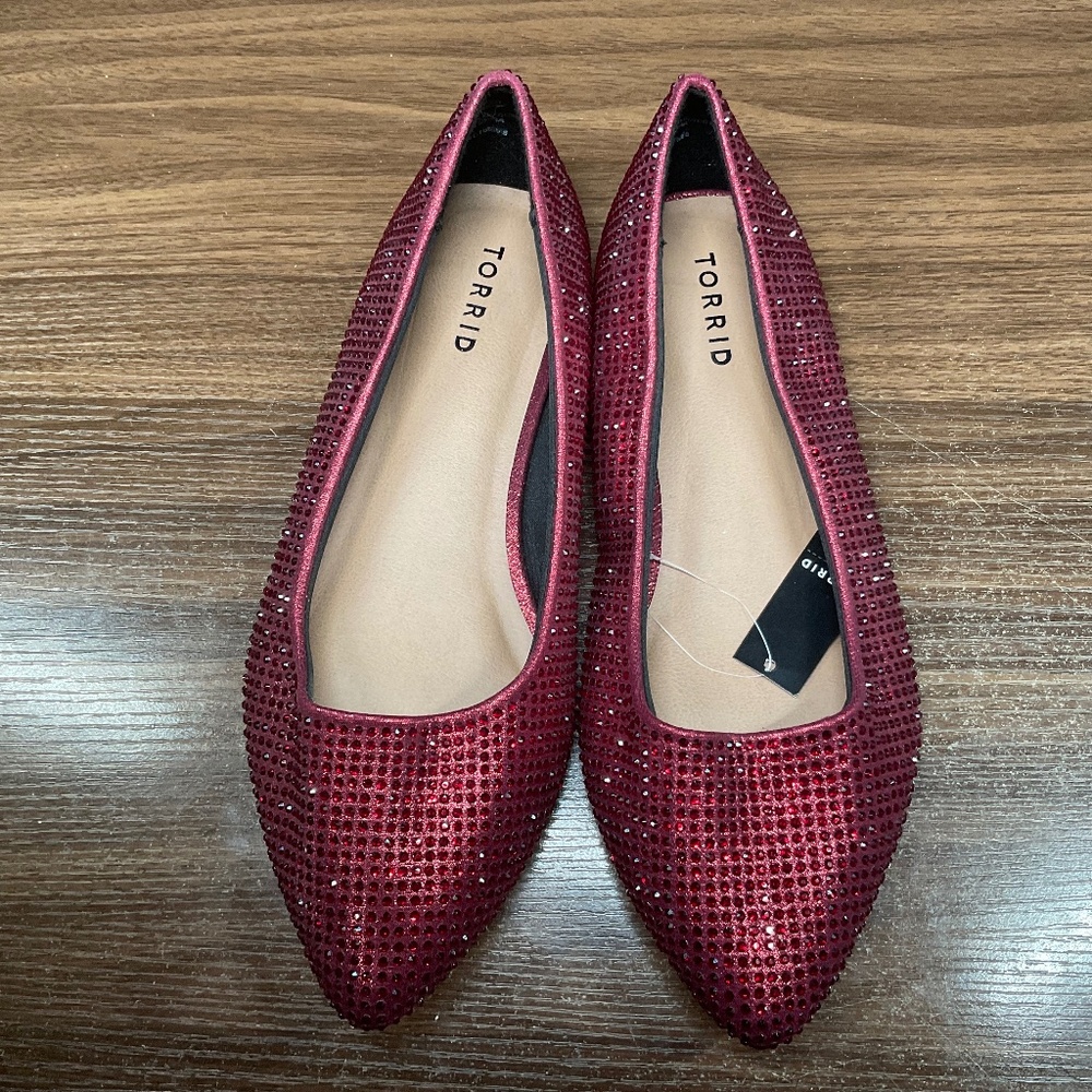 Torrid pointy toed dark red crystal covered flats US10 wide ruby slippers NWT